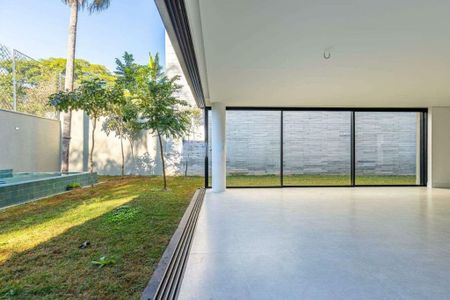 Casa à venda com 867m², 4 quartos e 5 vagas