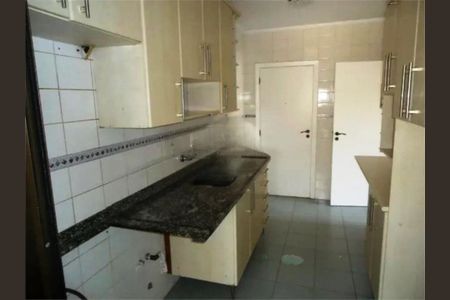 Apartamento à venda com 240m², 3 quartos e 3 vagas