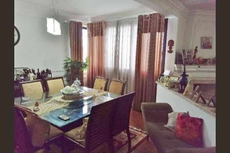 Apartamento à venda com 212m², 4 quartos e 3 vagas