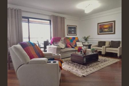 Apartamento à venda com 212m², 4 quartos e 3 vagas