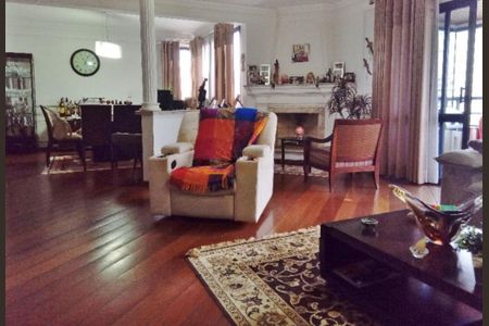 Apartamento à venda com 212m², 4 quartos e 3 vagas