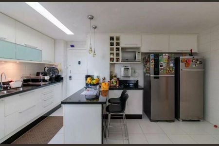 Apartamento à venda com 173m², 3 quartos e 3 vagas