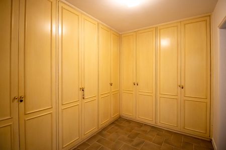 Apartamento para alugar com 165m², 2 quartos e 4 vagasCloset Suíte 2