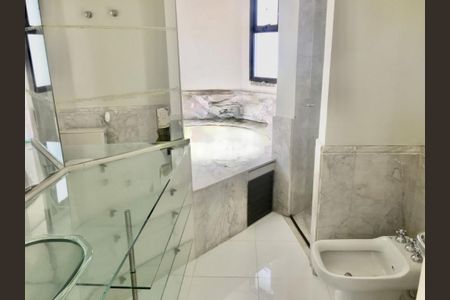 Apartamento à venda com 251m², 3 quartos e 3 vagas