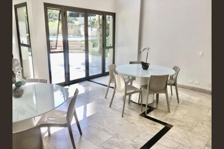 Apartamento à venda com 251m², 3 quartos e 3 vagas