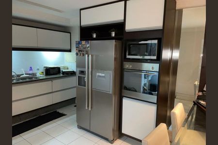 Apartamento à venda com 183m², 3 quartos e 3 vagas