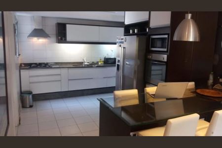 Apartamento à venda com 183m², 3 quartos e 3 vagas