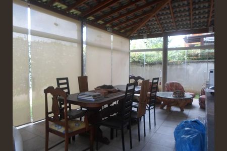 Casa à venda com 300m², 4 quartos e 4 vagas