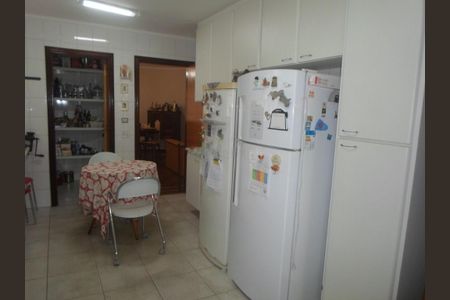 Casa à venda com 300m², 4 quartos e 4 vagas