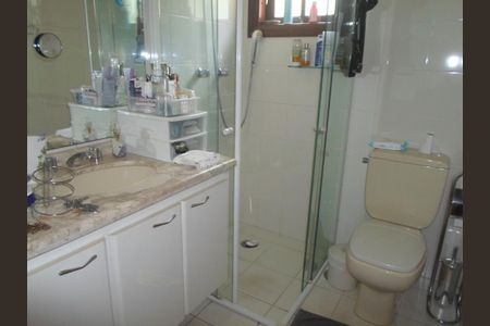 Casa à venda com 300m², 4 quartos e 4 vagas