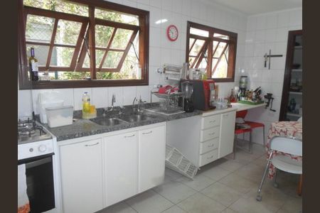 Casa à venda com 300m², 4 quartos e 4 vagas