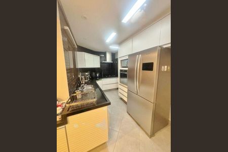 Apartamento à venda com 159m², 4 quartos e 4 vagas
