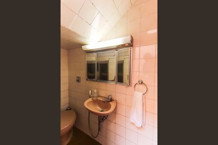 Casa de condomínio à venda com 105m², 2 quartos e 1 vaga Casa de condomínio à venda com 105m², 2 quartos e 1 vagaBanheiro de serviço