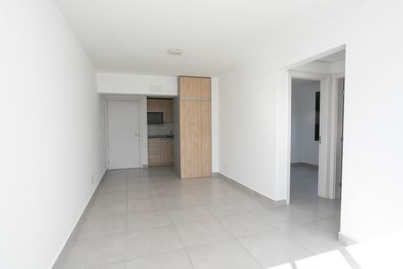 Apartamento à venda com 89m², 2 quartos e 1 vaga Apartamento à venda com 89m², 2 quartos e 1 vagaSala