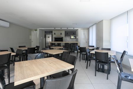 Apartamento à venda com 89m², 2 quartos e 1 vaga Apartamento à venda com 89m², 2 quartos e 1 vagaÁrea comum - Salão de festas