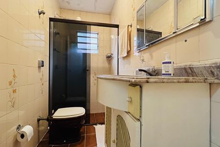 Casa à venda com 175m², 4 quartos e 2 vagas Casa à venda com 175m², 4 quartos e 2 vagasBanheiro 2