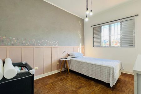 Casa à venda com 175m², 4 quartos e 2 vagas Casa à venda com 175m², 4 quartos e 2 vagasQuarto 1