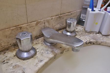 Casa à venda com 105m², 3 quartos e 1 vaga Casa à venda com 105m², 3 quartos e 1 vagaBanheiro