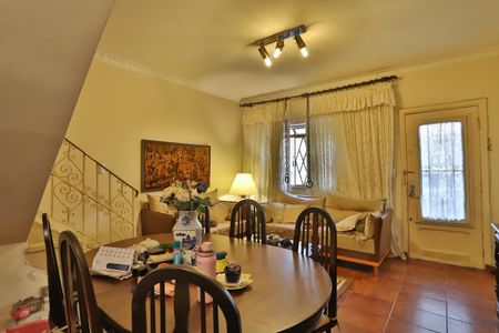 Casa à venda com 105m², 3 quartos e 1 vaga Casa à venda com 105m², 3 quartos e 1 vagaSala