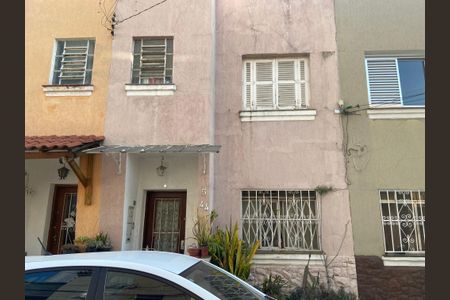 Casa à venda com 105m², 3 quartos e 1 vaga Casa à venda com 105m², 3 quartos e 1 vagaFachada