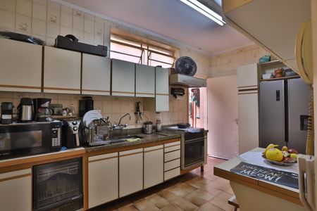 Casa à venda com 105m², 3 quartos e 1 vaga Casa à venda com 105m², 3 quartos e 1 vagaCozinha