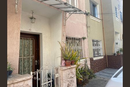 Casa à venda com 105m², 3 quartos e 1 vaga Casa à venda com 105m², 3 quartos e 1 vagaFachada