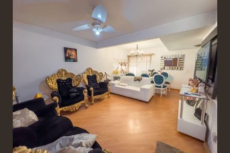 Casa à venda com 150m², 4 quartos e 3 vagas