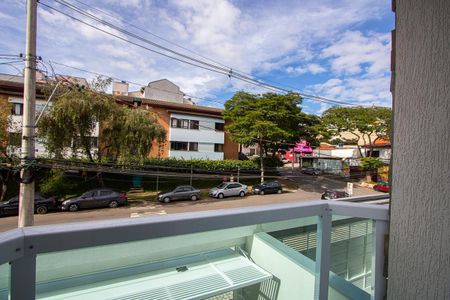 Casa à venda com 120m², 3 quartos e 3 vagas Casa à venda com 120m², 3 quartos e 3 vagasVaranda do quarto 3