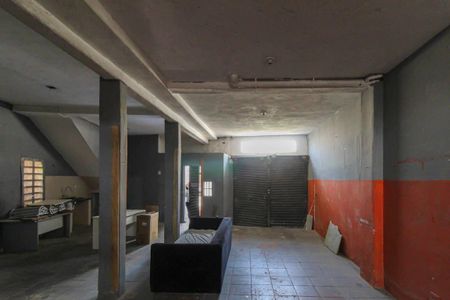 Casa para alugar com 165m², 2 quartos e 5 vagas Casa para alugar com 165m², 2 quartos e 5 vagasGaragem