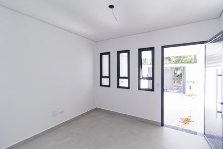 Casa à venda com 115m², 3 quartos e 2 vagas Casa à venda com 115m², 3 quartos e 2 vagasSala