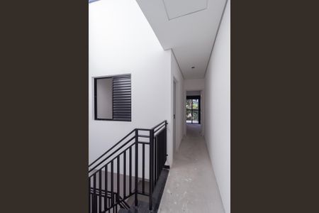 Casa à venda com 115m², 3 quartos e 2 vagas Casa à venda com 115m², 3 quartos e 2 vagasCorredor