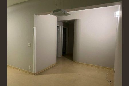 Apartamento à venda com 79m², 2 quartos e 1 vaga