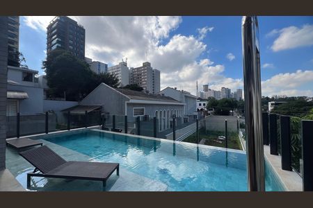 Studio à venda com 28m², 1 quarto e 1 vaga Studio à venda com 28m², 1 quarto e 1 vagaPiscina