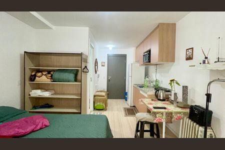 Studio à venda com 28m², 1 quarto e 1 vaga Studio à venda com 28m², 1 quarto e 1 vagaStudio