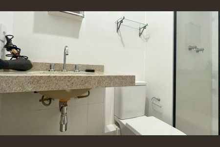 Studio à venda com 28m², 1 quarto e 1 vaga Studio à venda com 28m², 1 quarto e 1 vagaBanheiro