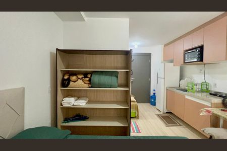Studio à venda com 28m², 1 quarto e 1 vaga Studio à venda com 28m², 1 quarto e 1 vagaStudio