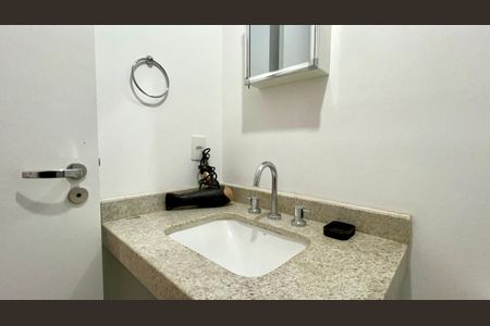 Studio à venda com 28m², 1 quarto e 1 vaga Studio à venda com 28m², 1 quarto e 1 vagaBanheiro
