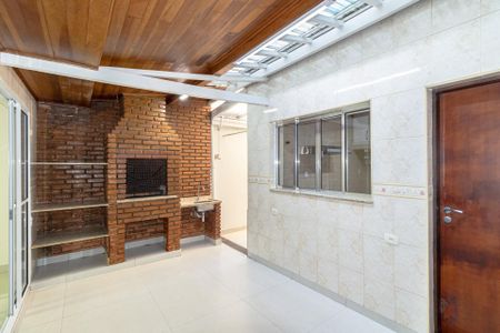 Casa para alugar com 140m², 2 quartos e 3 vagasQuintal