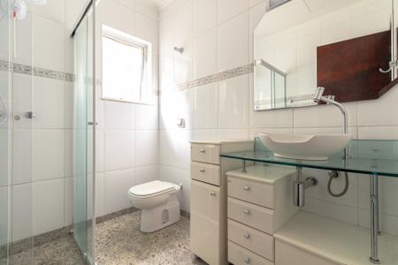 Casa para alugar com 140m², 2 quartos e 3 vagasBanheiro Social