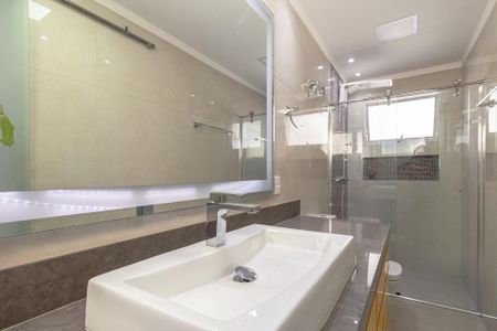 Casa para alugar com 140m², 2 quartos e 3 vagasBanheiro da Suíte