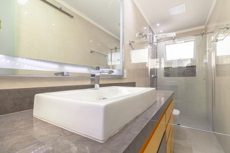 Casa para alugar com 140m², 2 quartos e 3 vagasBanheiro da Suíte