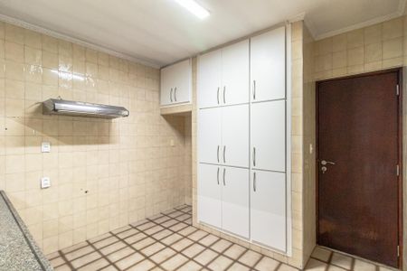 Casa para alugar com 140m², 2 quartos e 3 vagasCozinha