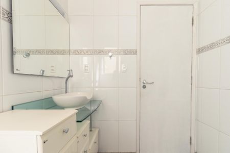 Casa para alugar com 140m², 2 quartos e 3 vagasBanheiro Social