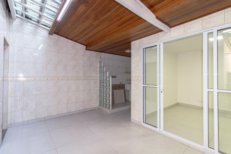 Casa para alugar com 140m², 2 quartos e 3 vagasQuintal