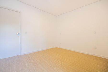 Casa à venda com 115m², 3 quartos e 2 vagasSuíte