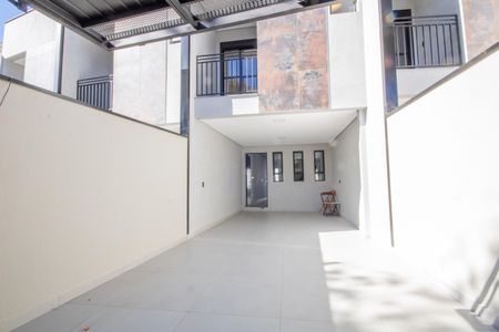 Casa à venda com 115m², 3 quartos e 2 vagasGaragem