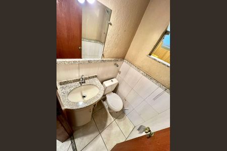 Casa para alugar com 100m², 2 quartos e 2 vagas Casa para alugar com 100m², 2 quartos e 2 vagasLavabo