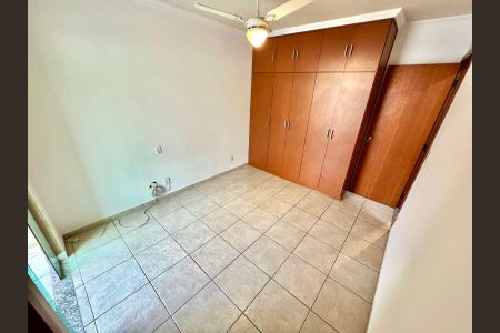 Casa para alugar com 100m², 2 quartos e 2 vagas Casa para alugar com 100m², 2 quartos e 2 vagasSuíte 1
