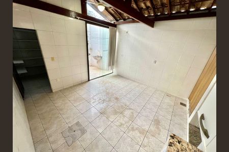 Casa para alugar com 100m², 2 quartos e 2 vagas Casa para alugar com 100m², 2 quartos e 2 vagasÁrea de Serviço