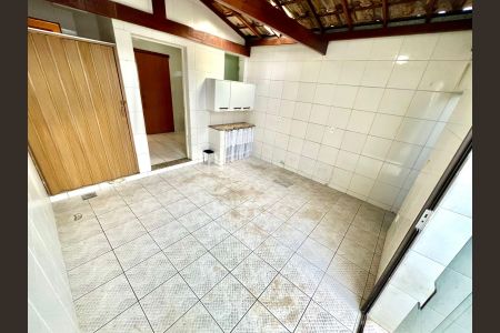 Casa para alugar com 100m², 2 quartos e 2 vagas Casa para alugar com 100m², 2 quartos e 2 vagasÁrea de Serviço